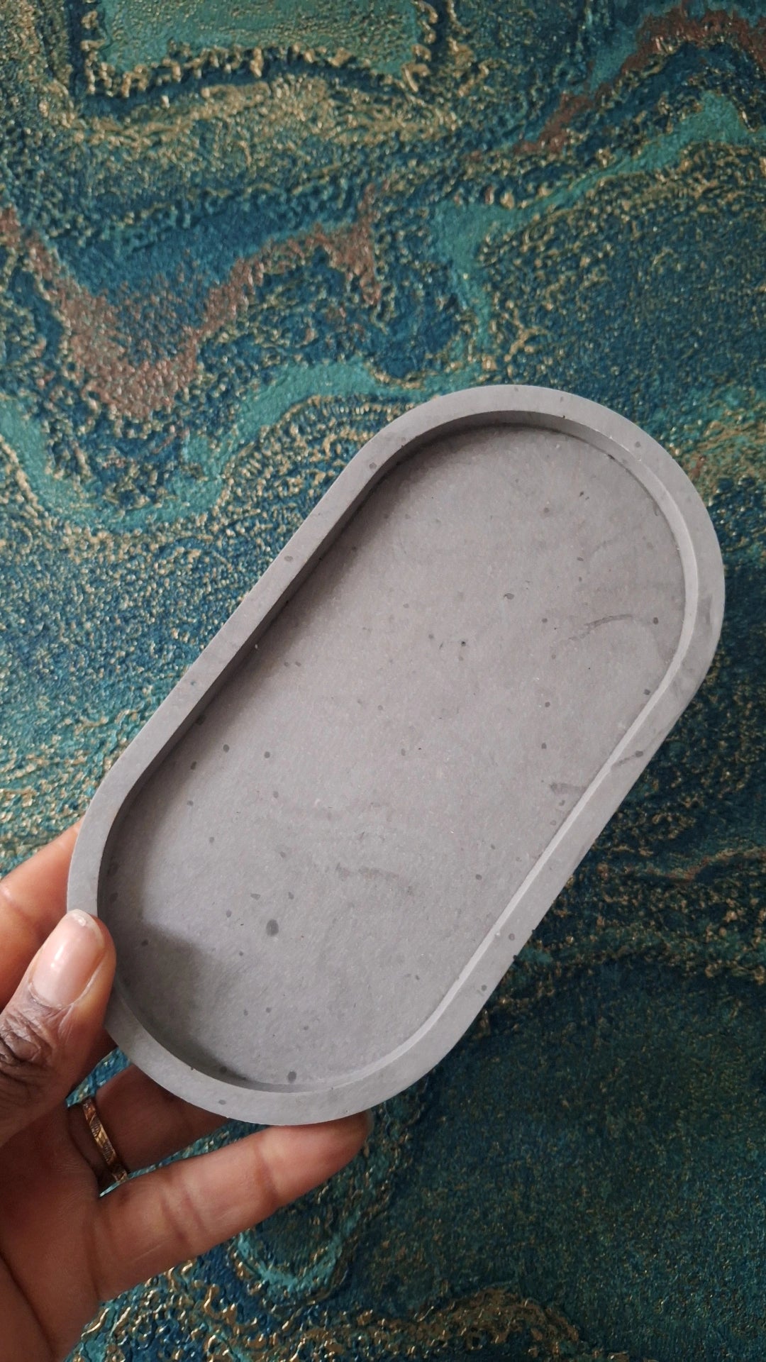 Artisanat roubaix plateau ovale gris