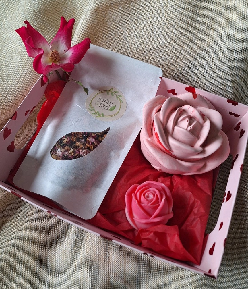 Ensemble prêt à offrir pour les amateurs de Rose ( fleur)