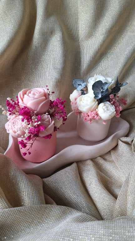 Pot en jesmonite fleur de cire et fleurs sechées
