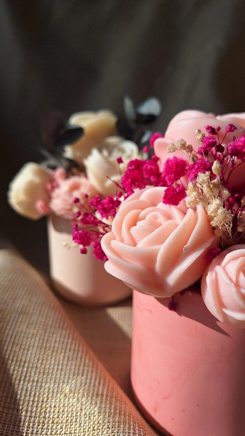 Bouquets sur fond clair ensoleillé 