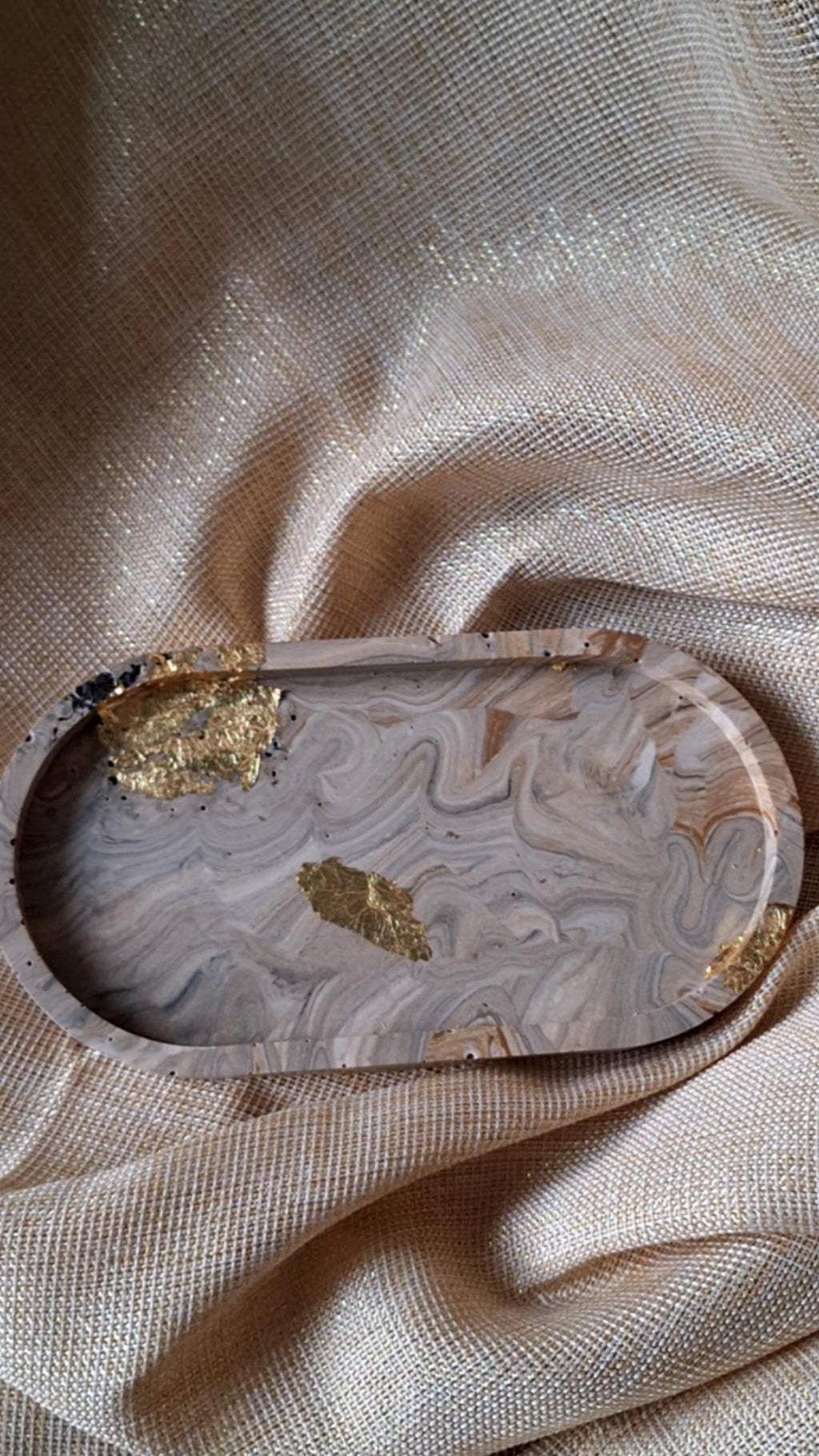 Plateau marbré ovale piece unique